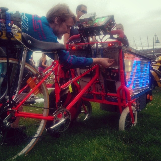 10475158_719392601454479_243335173_n